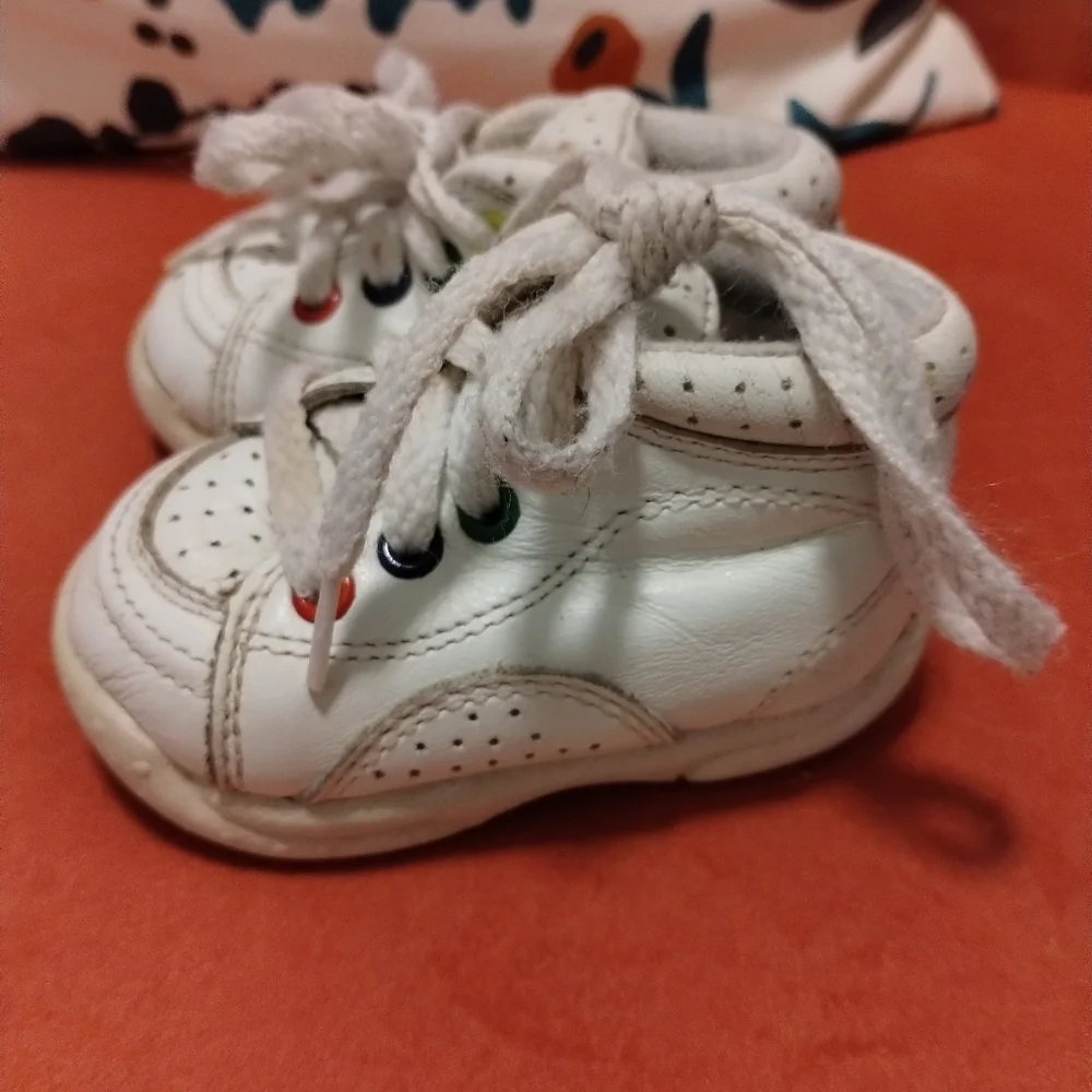 Vintage McKids baby white tennis‎ shoes
